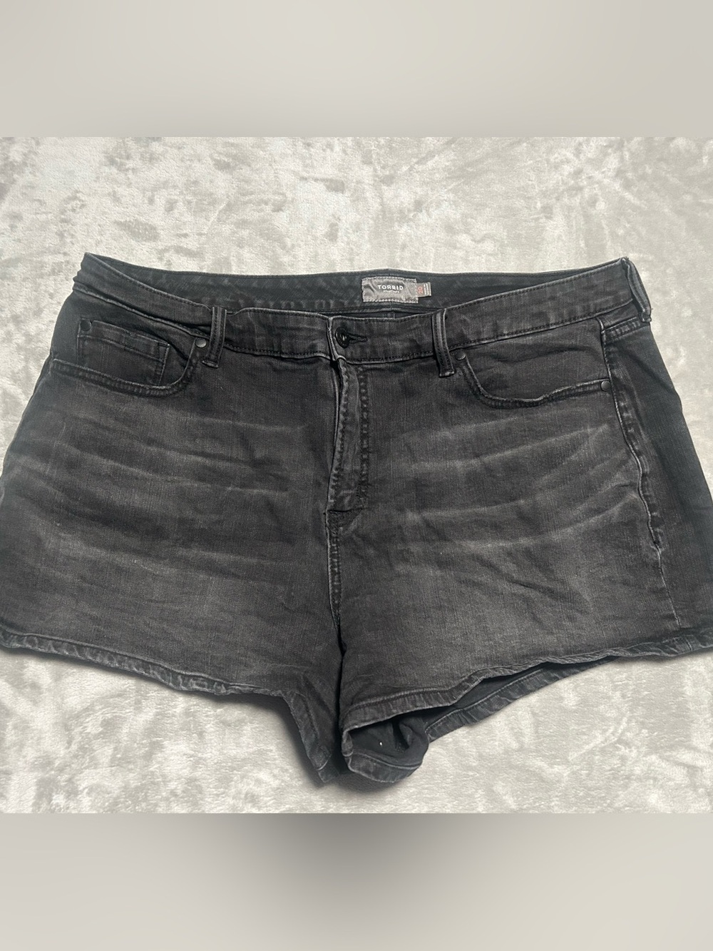 Torrid Stretch Denim Shorts Women’s 20 Black